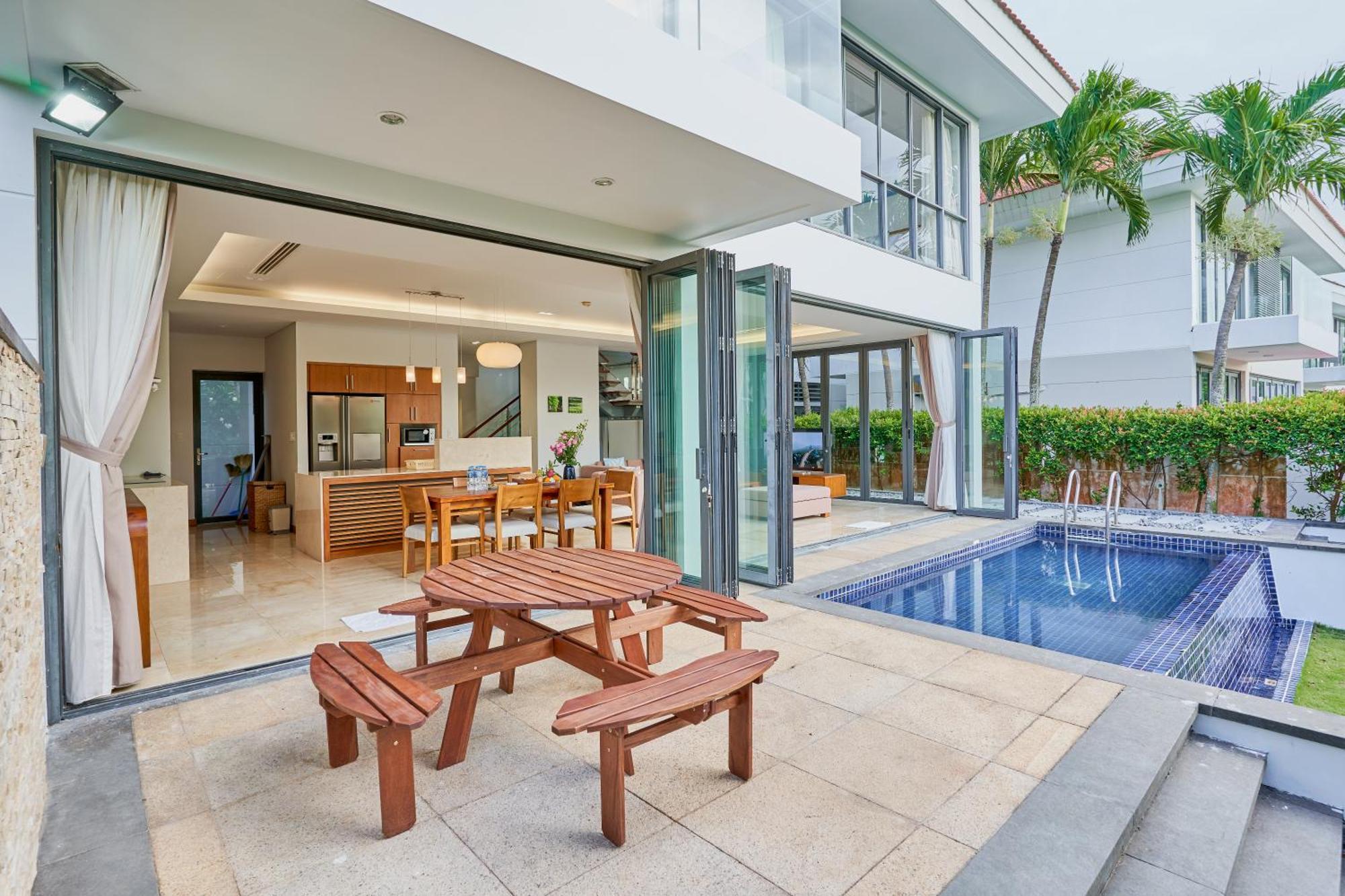 Ocean Luxury Villas Danang Exterior photo